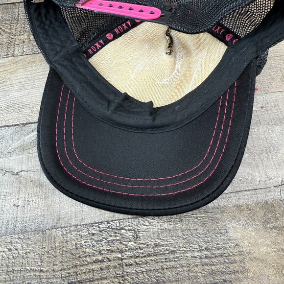 Roxy Hat Womens Black Pink Snapback Trucker Cap Pink Foam Small Adjustable - Picture 12 of 14